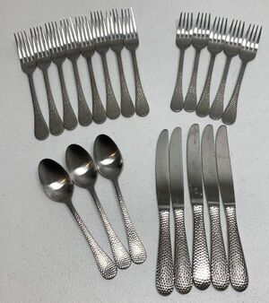 WALLACE Brooklyn ? Satin Hammered Stainless Flatware 21 Piece